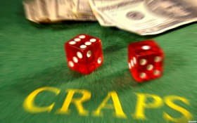 asianbokie Live Casino Baccarat ဂိမ်းတွင် real dealer နှင့် ကစားနေသောမြင်ကွင်း